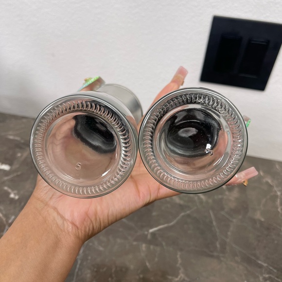 New! Unused! Adjustable Salt and Pepper Grinders, 5.5oz capacity, Set of 2, Shor - Picture 11 of 11